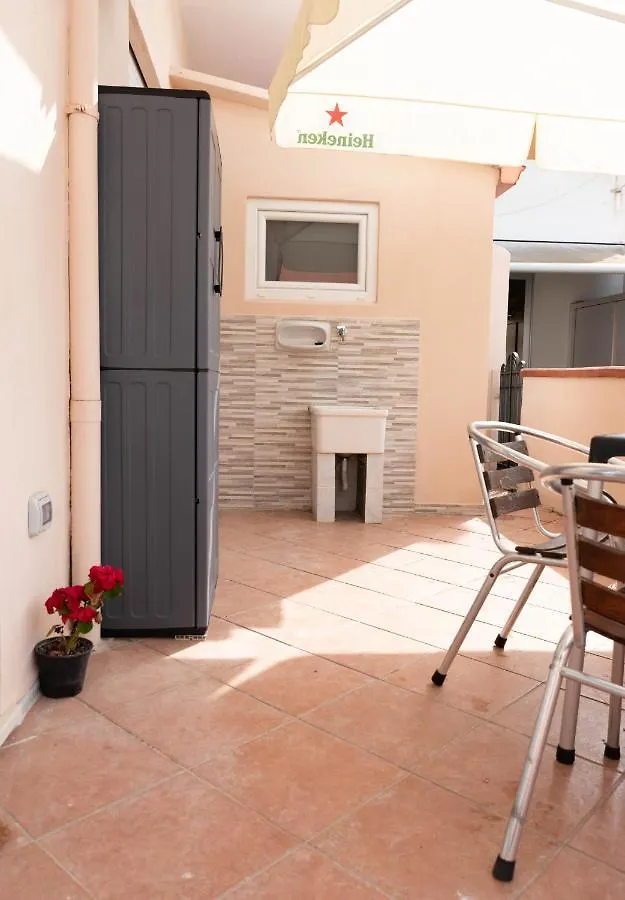 Hotel Ichnos House Oristano Affittacamere