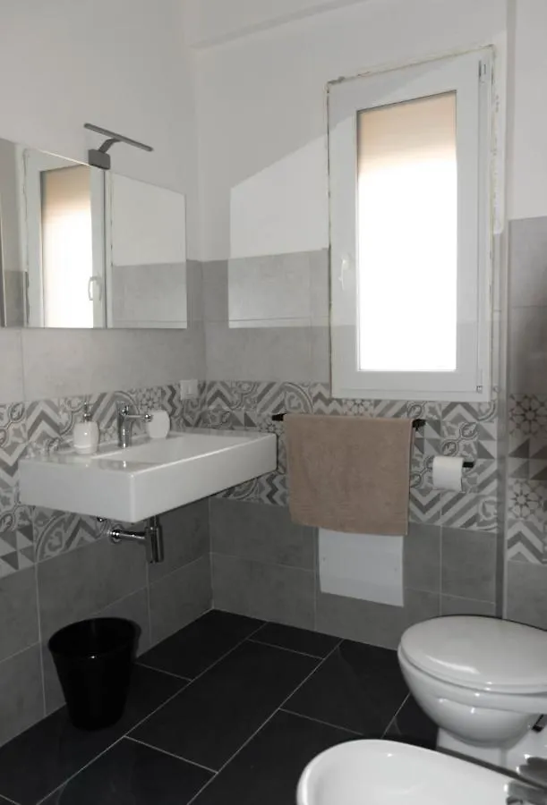 Affittacamere Hotel Ichnos House Oristano