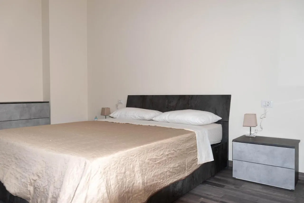 Ichnos House Hotel Oristano Guest house